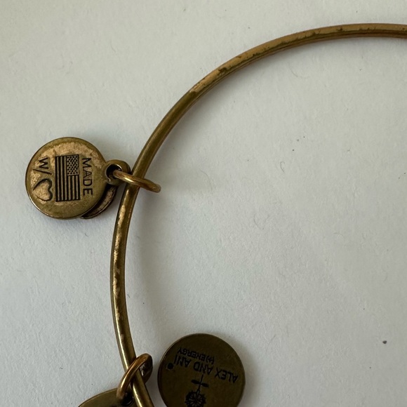 Alex and Ani - Seahorse - Picture 3 of 3